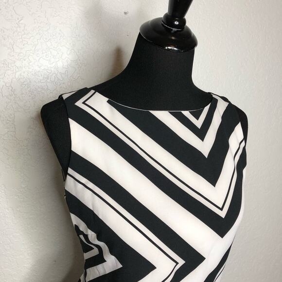 Cache black white chevron peplum belted sleeveless sheath dress size 6 NWOT - Picture 2 of 16